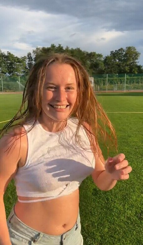 Kaja Mood exclusive star picture