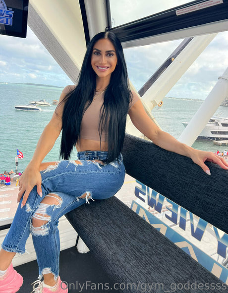 gym goddessss sexy actress picture