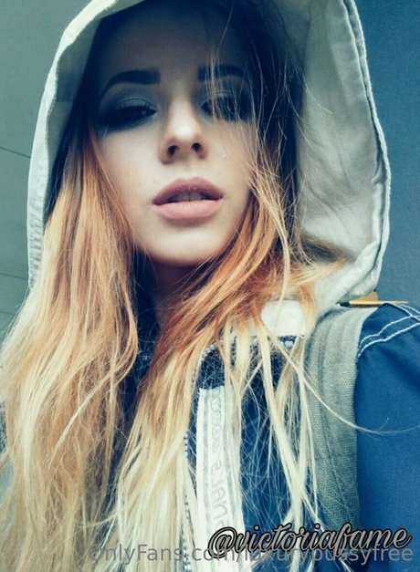 big tits blonde onlyfans xxx pic