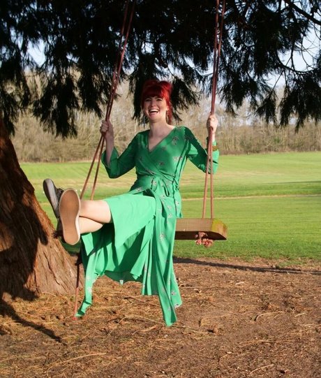 Izzie Balmer model sexy picture