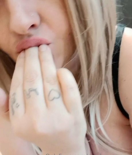 sandydoppeld nudes actress pics