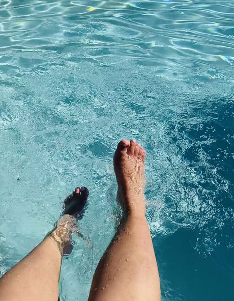 mistressevex model naked images