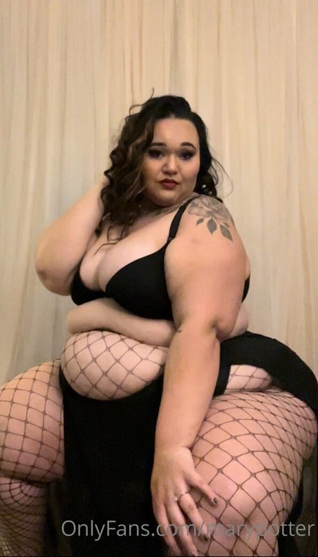 makanamoon model pretty img