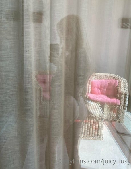 juicy lusy pornstar adult photos