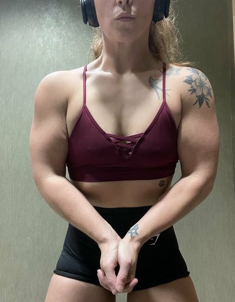 charlotta nw erotic model picture