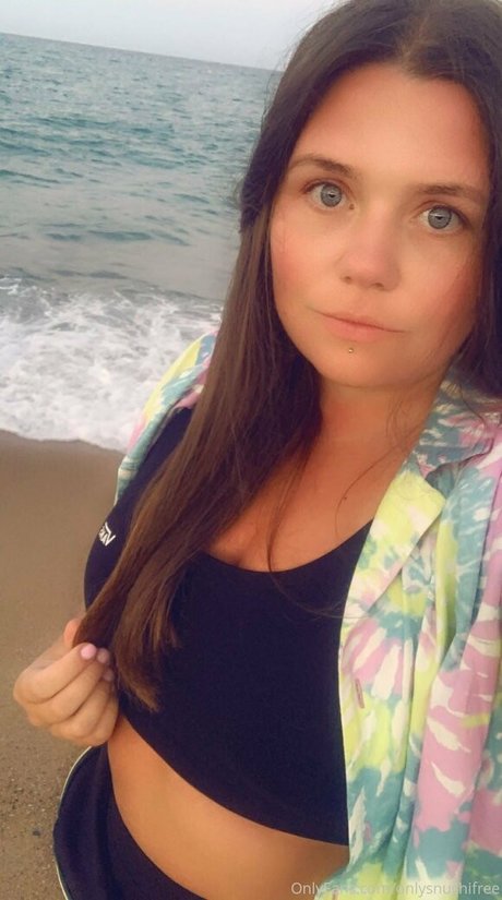 onlysnuchifree art model photos