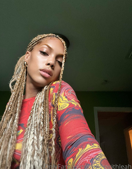 leahsade pornstar hot photos