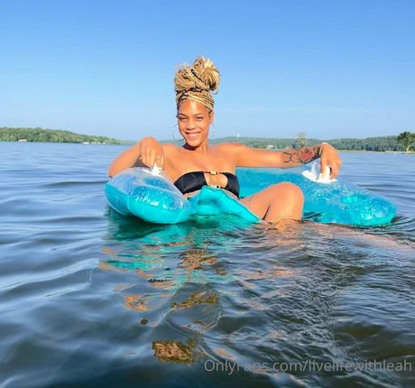 leahsade hot star images