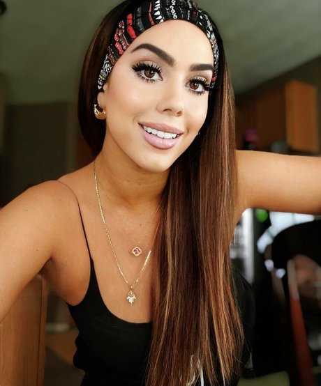 ashleysmashlie pornographic actress picture