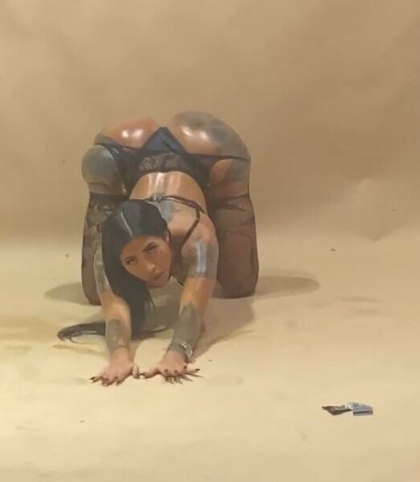 Karen Havary pornstar xxx photo