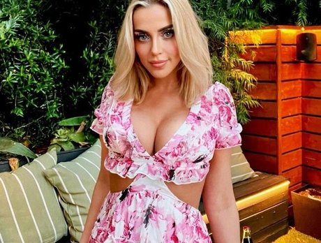 Violet Benson best star image