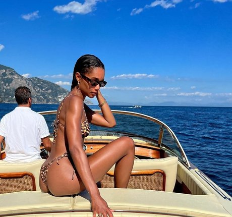 Laura Harrier nudes pornstar picture