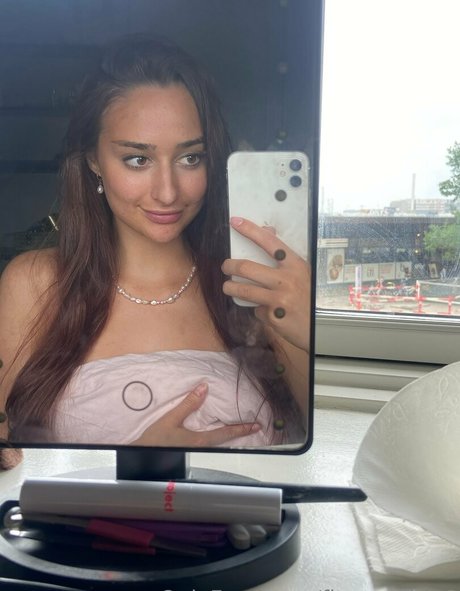 fitnessgirl98 pretty star picture