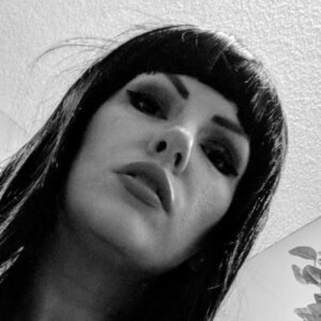 Stephy Miss Curvy naked star image