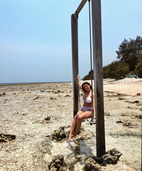 Zhanet Filipova pretty model pictures