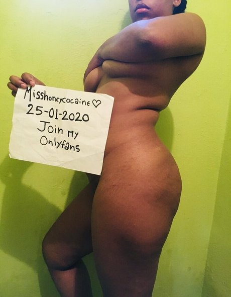 delirisantos naked pornstar pictures