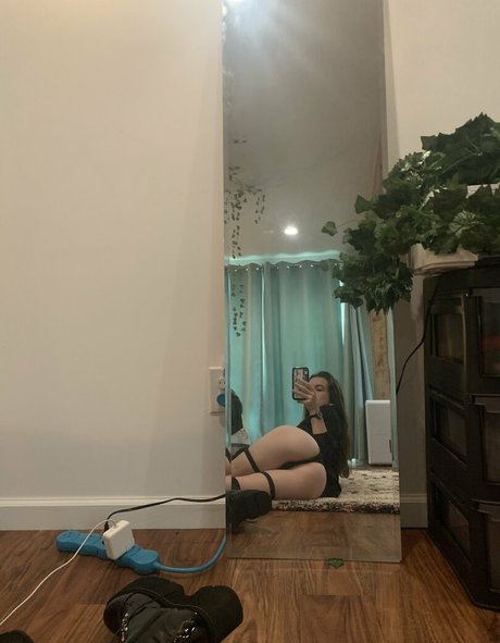 chapstickbxtch hot star photo