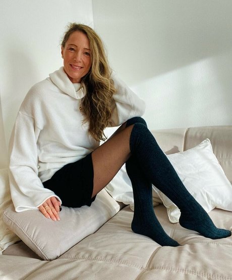 mom74fashion best model pics