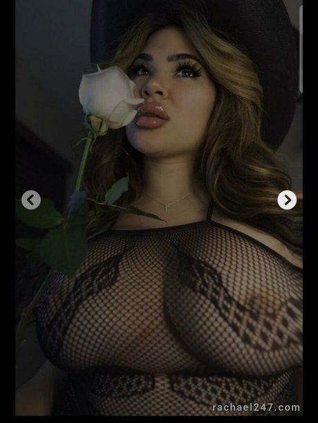 WomenMMA model pornographic images