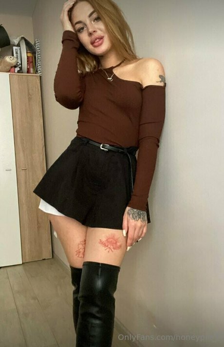 honeypie f pretty model image