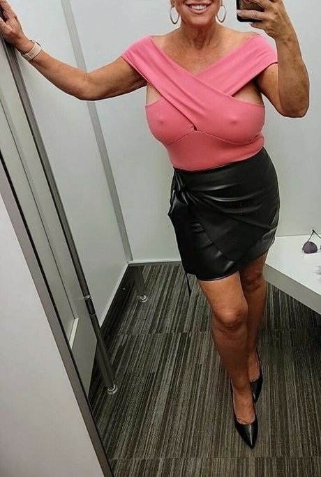 Crazychichi naked pornstar image