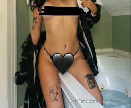 Meg Reillly model adult img