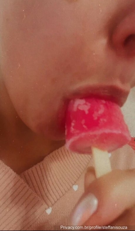 Steffani Souza model adult images