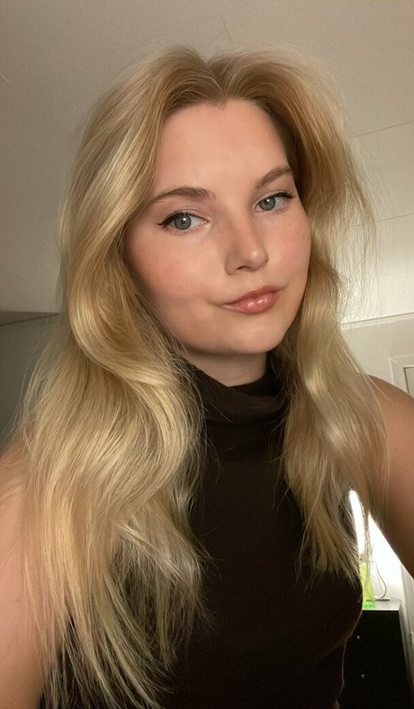 vanessaahlstrom best model pictures