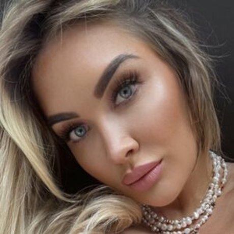 Miss Brooke Lyn nice pornstar images