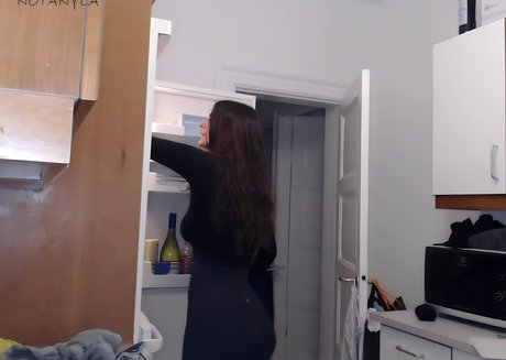 Notanyla art star archive