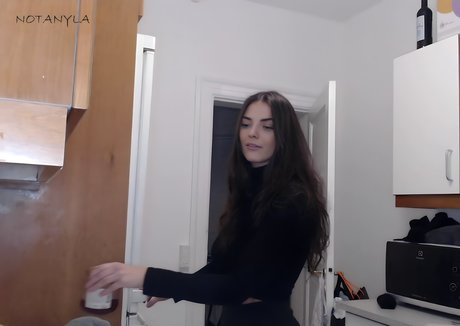 Notanyla star xxx image