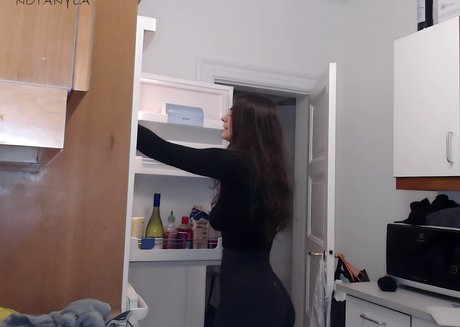 Notanyla naked actress photo