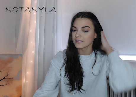 Notanyla hot star photos