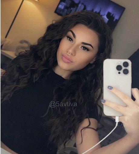 Savtiva adult actress pics