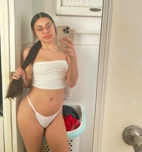 Savtiva sex model pic