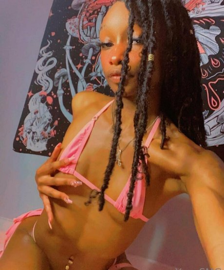 yanasmg erotic star picture