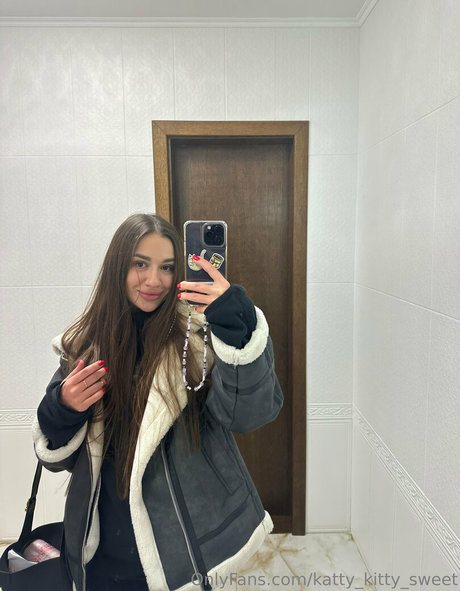 Kitty Katty naked pornstar archive