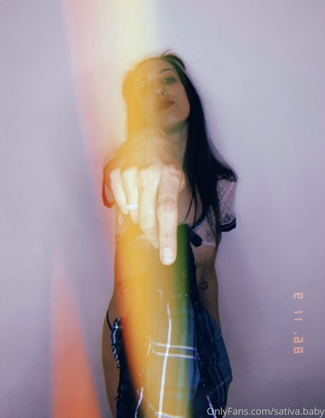 sativa bby best model images