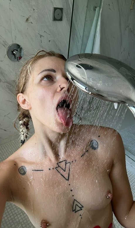 Foxyreid high quality pornstar pictures