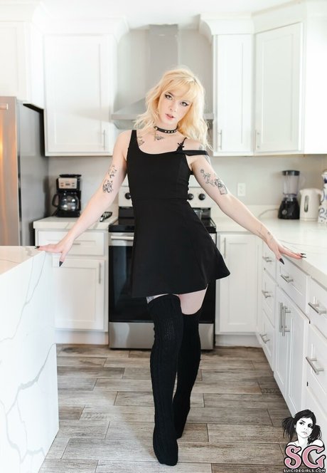 Sinkiity model hd image