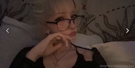 cheyy cheyy model hot pic