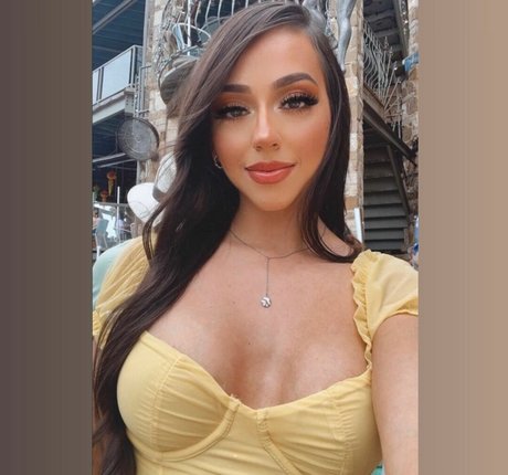 karenn fit hd model img