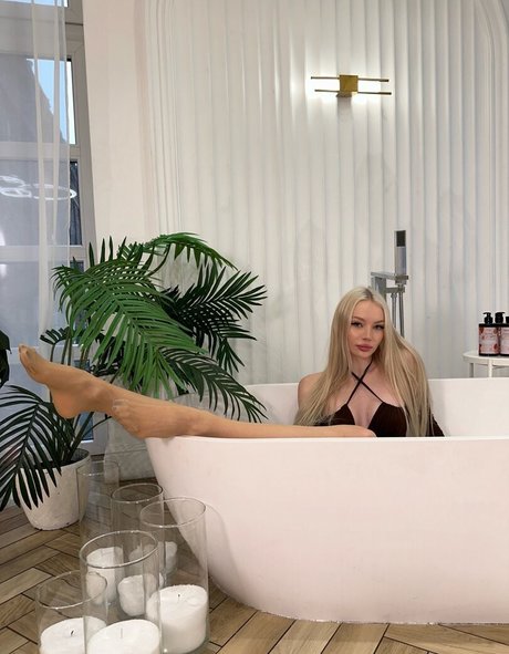 PlaywithAnny actress img