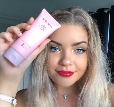 Naomi grace Robinson star hd pic