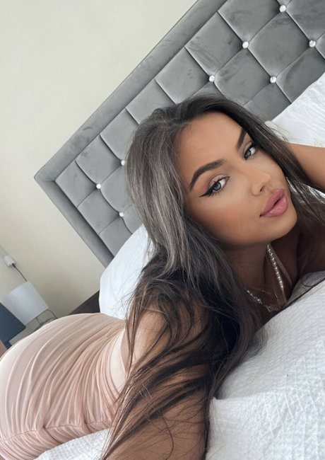 itsangelinabae pornstar hot pics