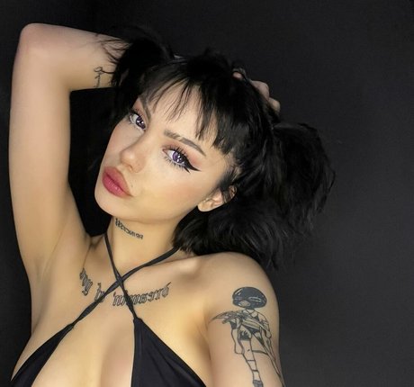 yeahmur erotic pornstar pic