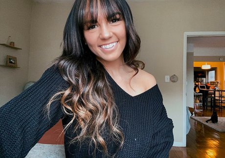 Taylor Horner model hd pics