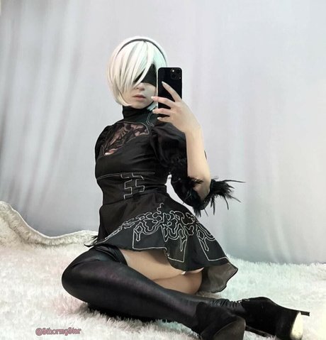 Sthormyy model hd pics