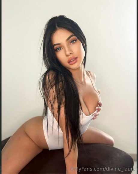 divine laura xxx star photos