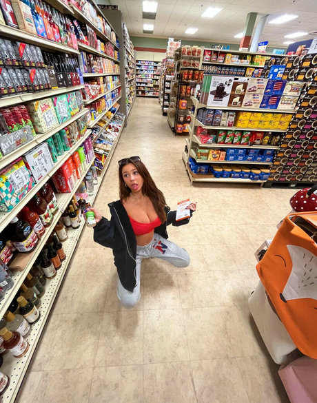 olivebrenner nude actress pictures